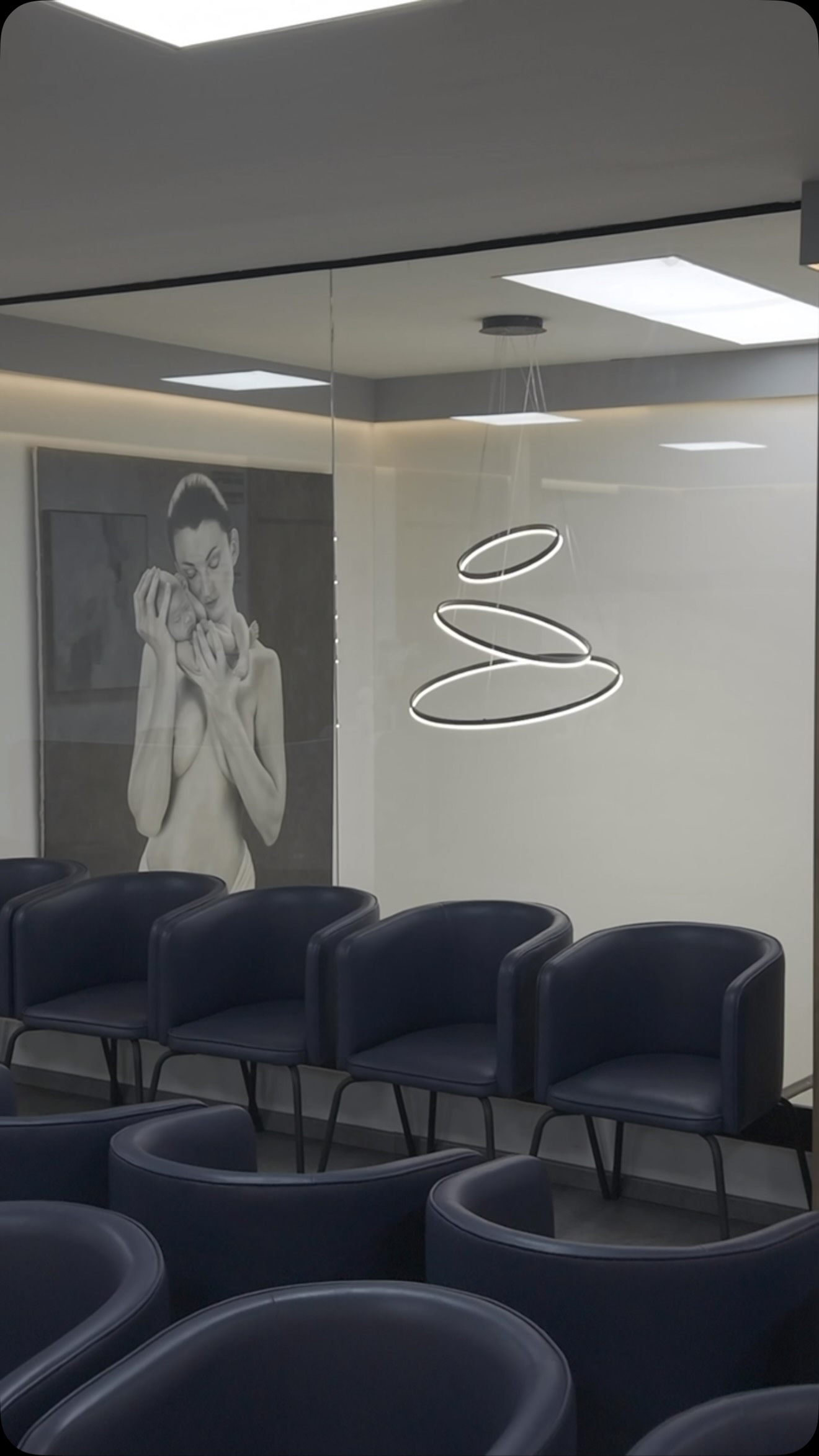 En Krea Arquitectos desarrollamos proyectos integrales para infraestructura hospitalaria y de atención médica, coordinando arquitectura, ingeniería y gestión técnica para garantizar la viabilidad de cada intervención.

Nuestro equipo cuenta con experiencia en:
• Planeación y diseño de áreas médicas especializadas.
• Cumplimiento de normativas, reglamentos y lineamientos aplicables al sector salud.
• Optimización de flujos operativos para personal, pacientes y servicios.
• Gestión y seguimiento ante las autoridades competentes.Nosotros te podemos ayudar a resolver el funcionamiento de tu hospital.#arquitectosgdl #arquitectosguadalajara #guadalajara #hospitalesjalisco #hospitalesjalisco